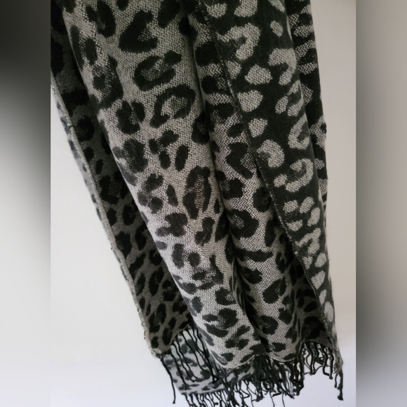 Throw Blanket Cheetah Print - Picture 5 of 5